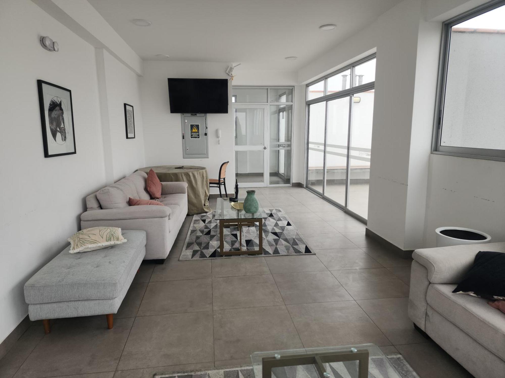 Piso 21 - Habitaciones En Departamento - Compartido Lima Exterior photo